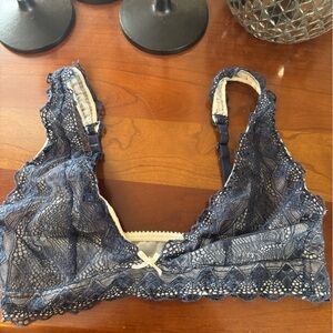 Heidi By Heidi Klum Blue Geometric-Lace Soft Bra  Size Small